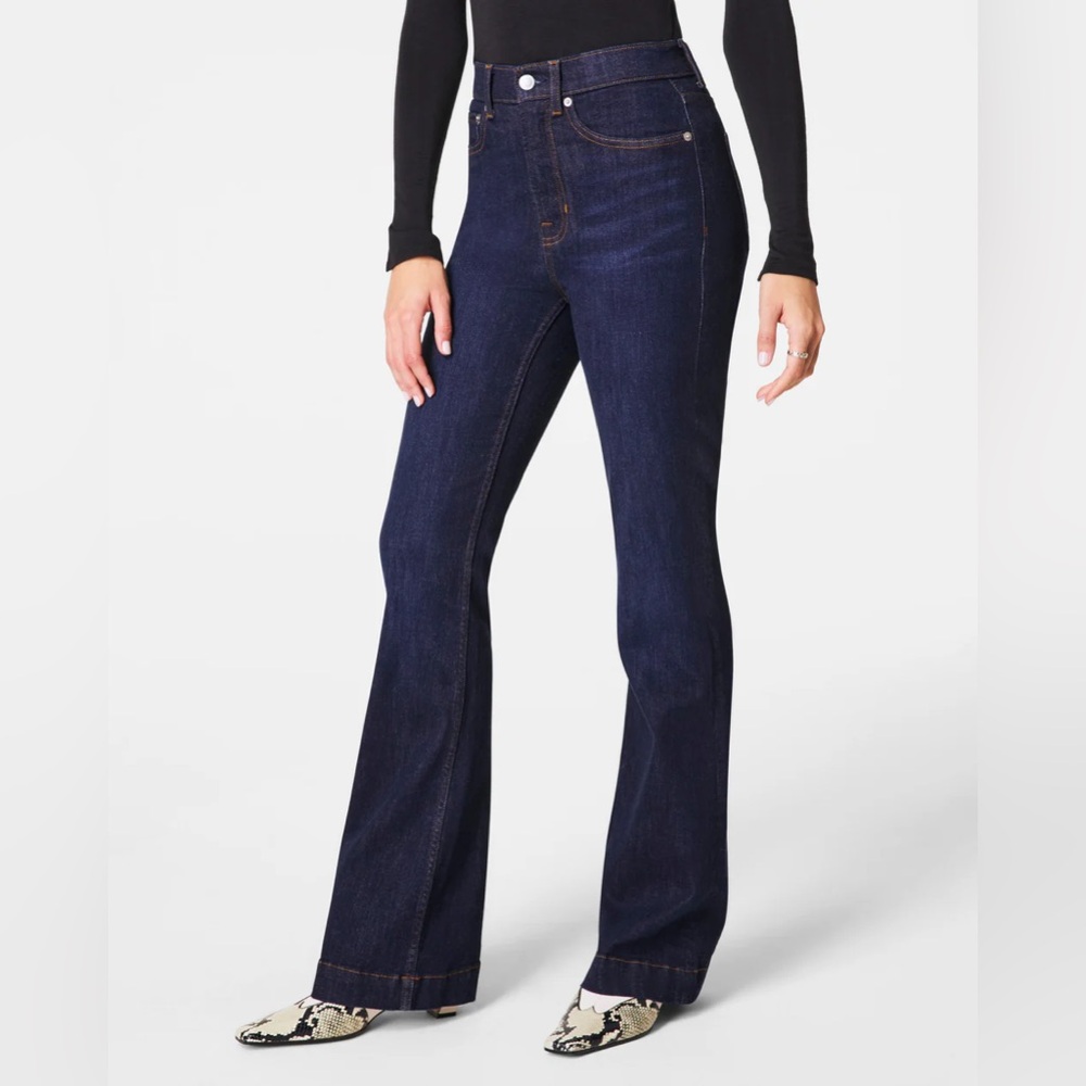SPANXsculpt™ ReDefine Flare Jeans, Dark Indigo
Dark Indigo / Regular / 14